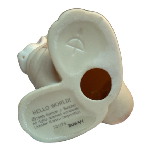 Vintage Precious Moments Figurine - “Hello World”, from the Birthday Series - Picture 8 of 11